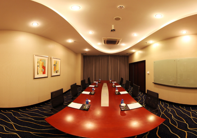 办公室装修设计：会议室桌使用红木的可行性探讨